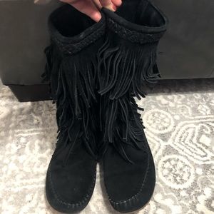 Minnetonka three layer fringe boots size 8